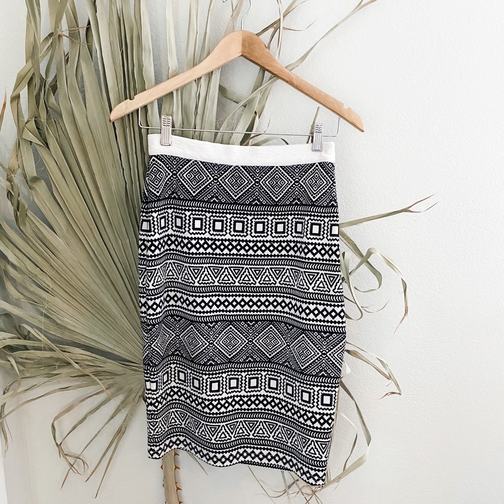 Geometric Black and White Pencil Skirt